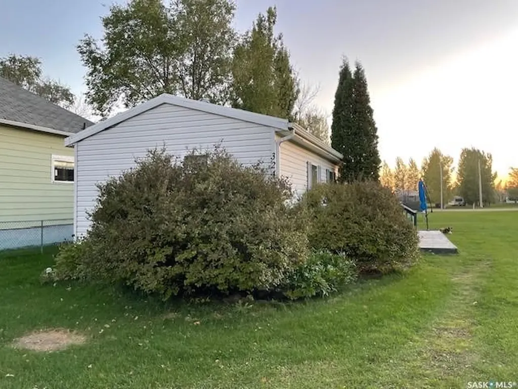324 7th Street Alameda SK S0C 0A0