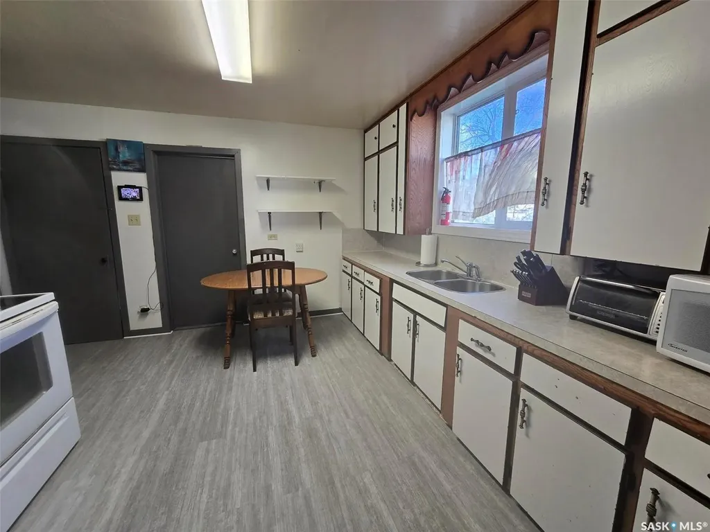 801 Qu'appelle Street Grenfell SK S0G 2B0