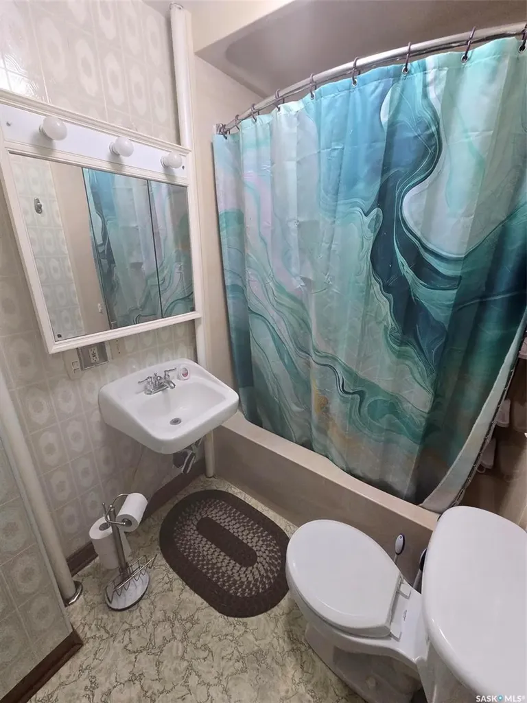 801 Qu'appelle Street Grenfell SK S0G 2B0