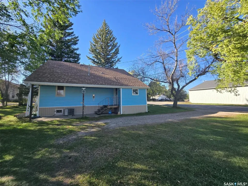 801 Qu'appelle Street Grenfell SK S0G 2B0