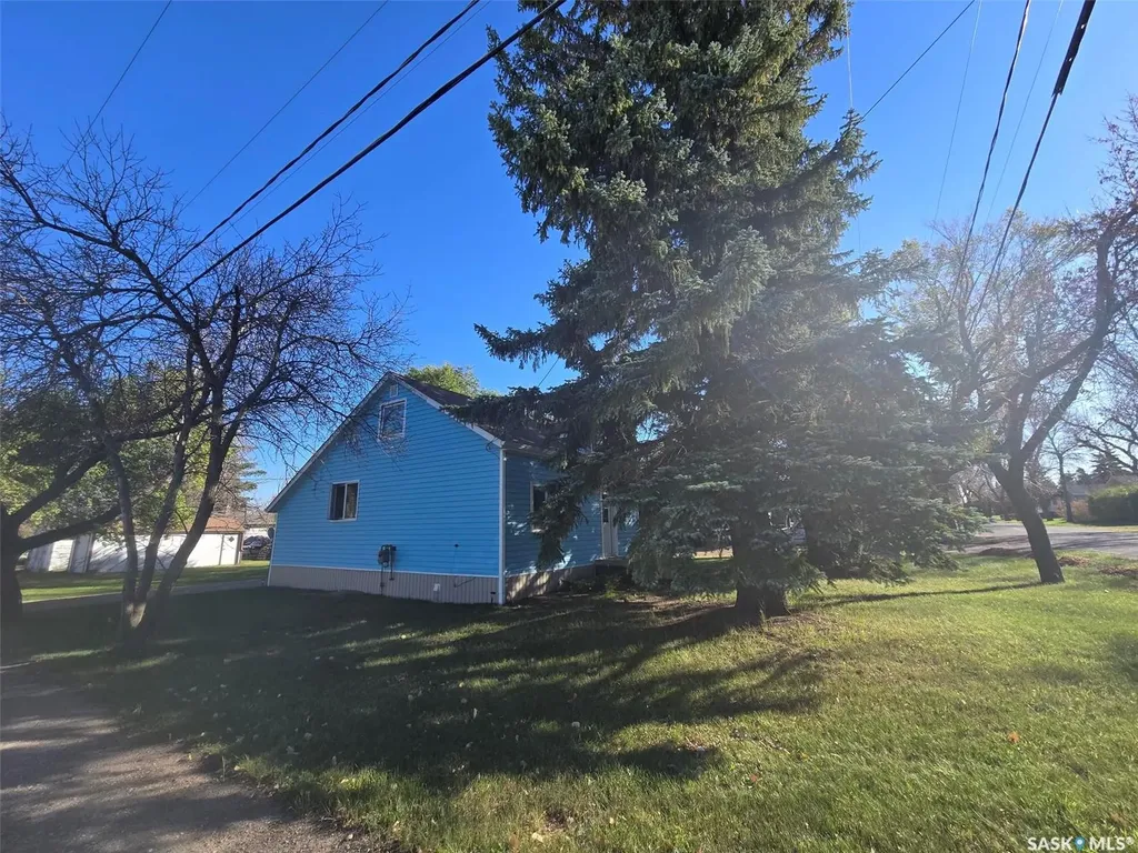 801 Qu'appelle Street Grenfell SK S0G 2B0