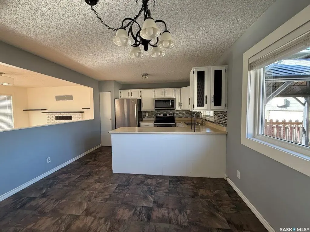 24 Frere Street Kindersley SK S0L 1S1