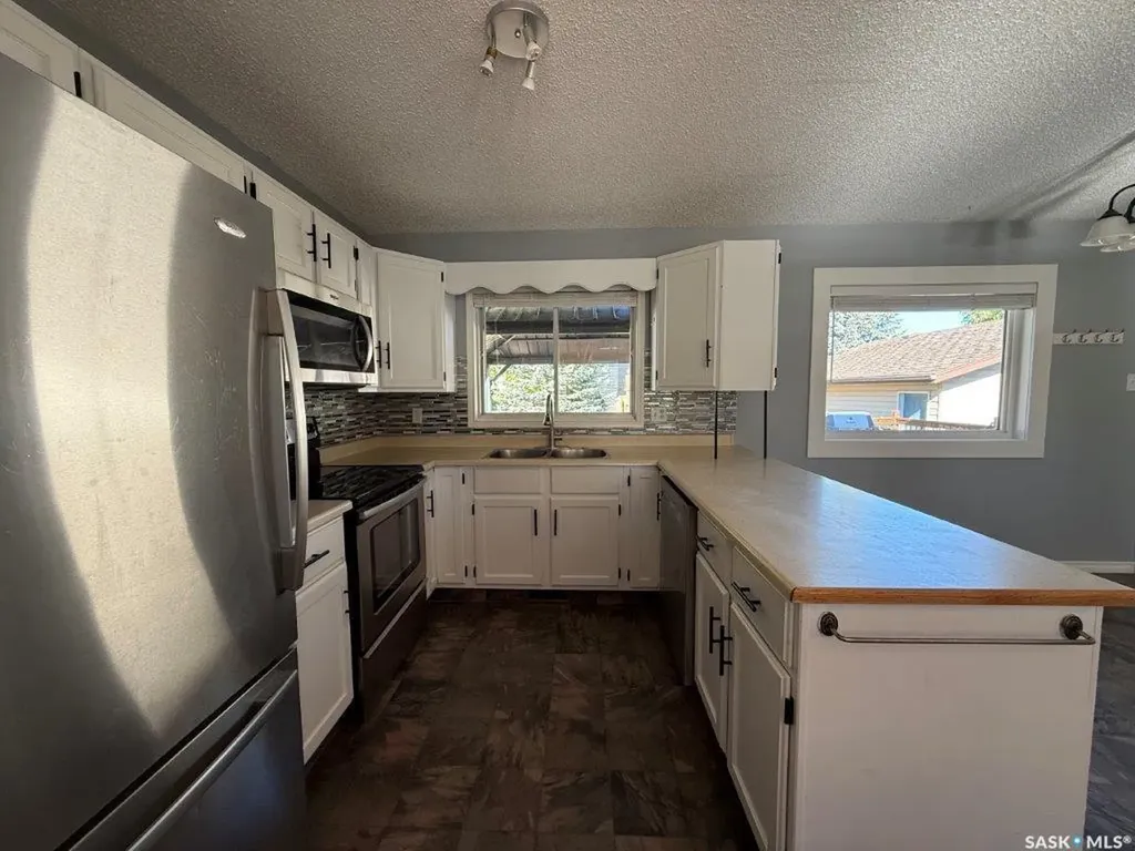 24 Frere Street Kindersley SK S0L 1S1