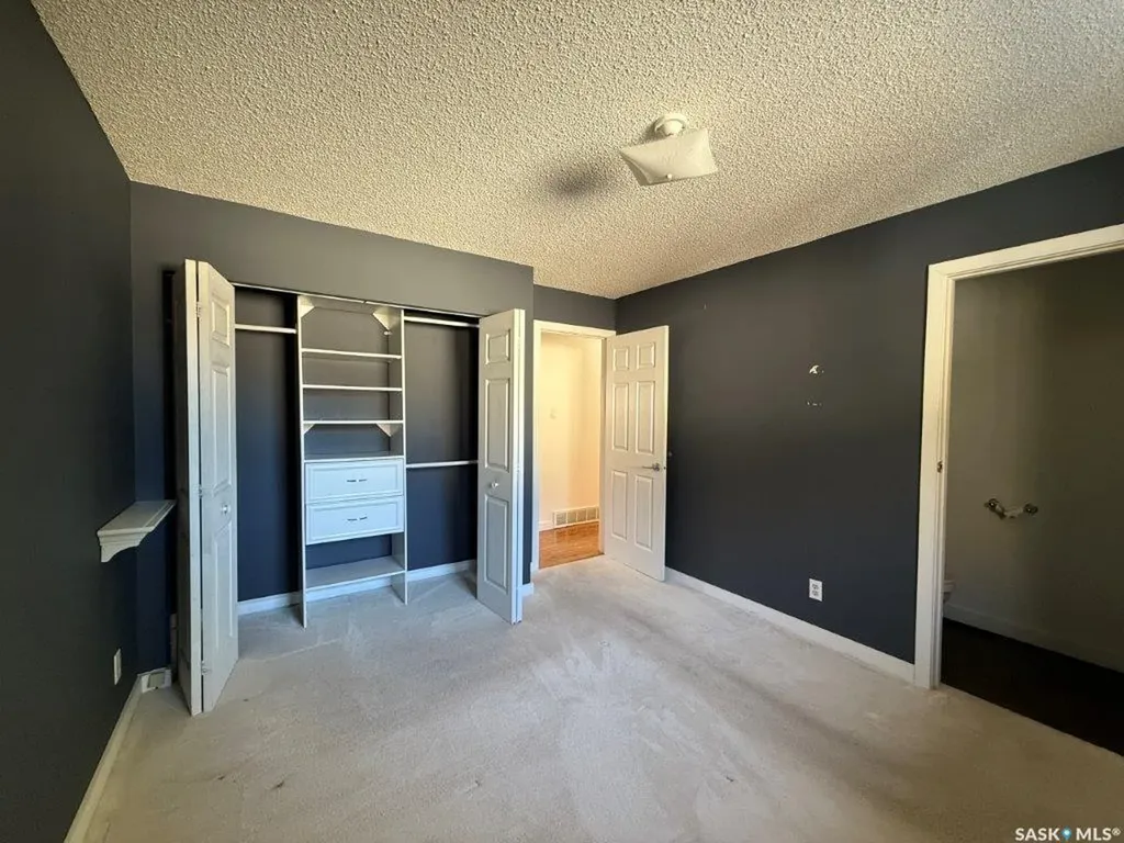 24 Frere Street Kindersley SK S0L 1S1