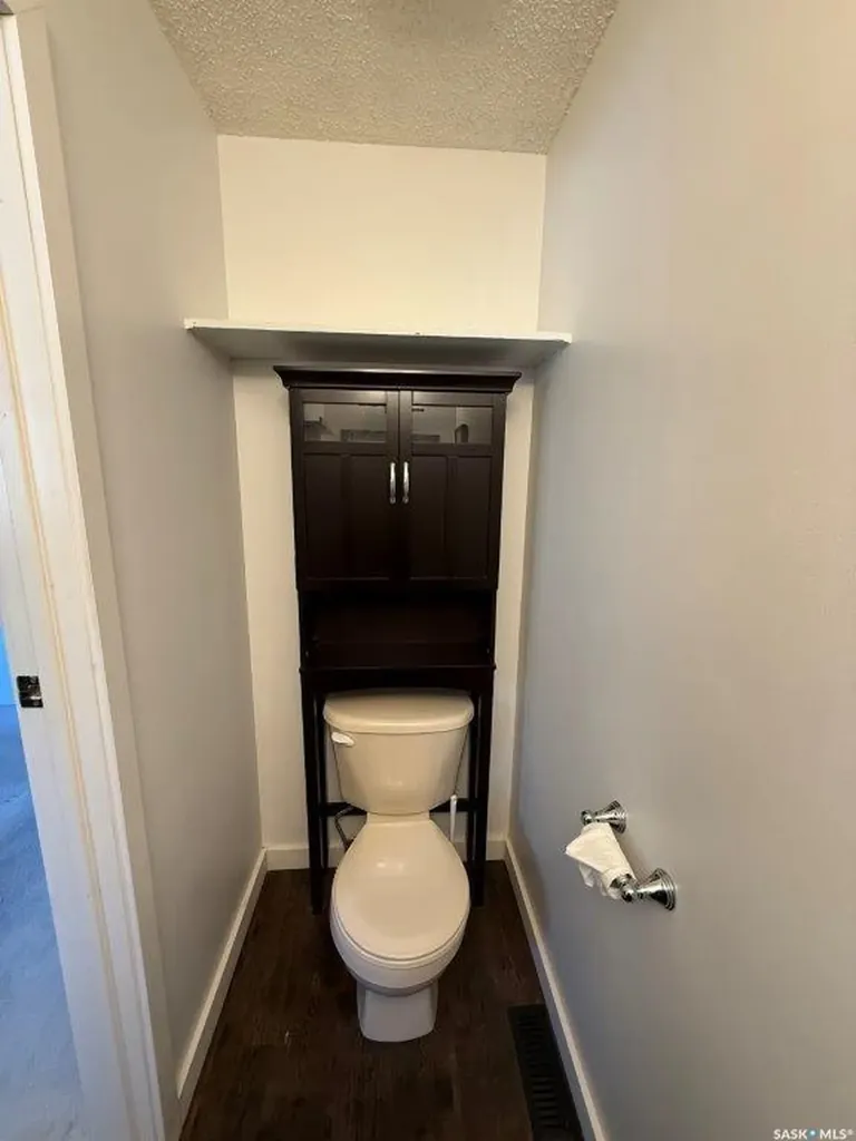 24 Frere Street Kindersley SK S0L 1S1