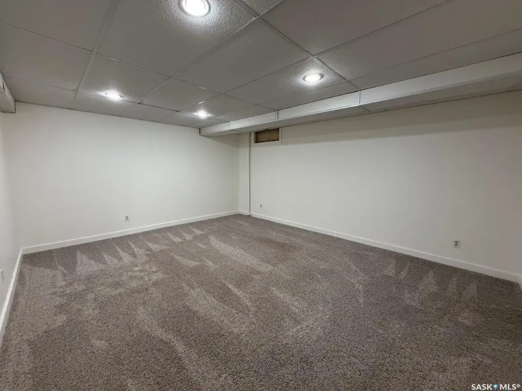 24 Frere Street Kindersley SK S0L 1S1