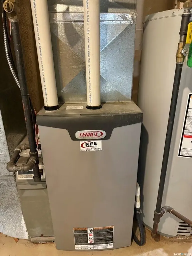 24 Frere Street Kindersley SK S0L 1S1