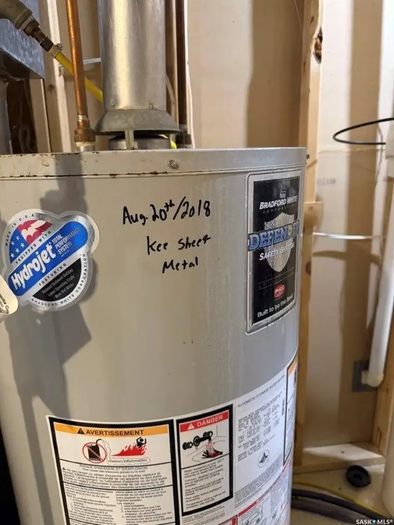 24 Frere Street Kindersley SK S0L 1S1