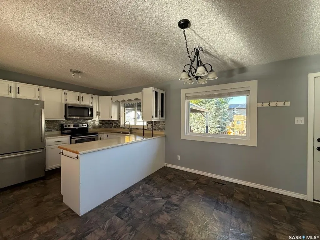 24 Frere Street Kindersley SK S0L 1S1