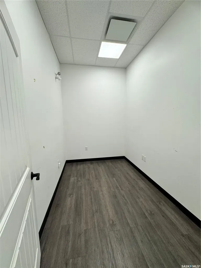 708 Victoria Avenue Regina SK S4N 0R3