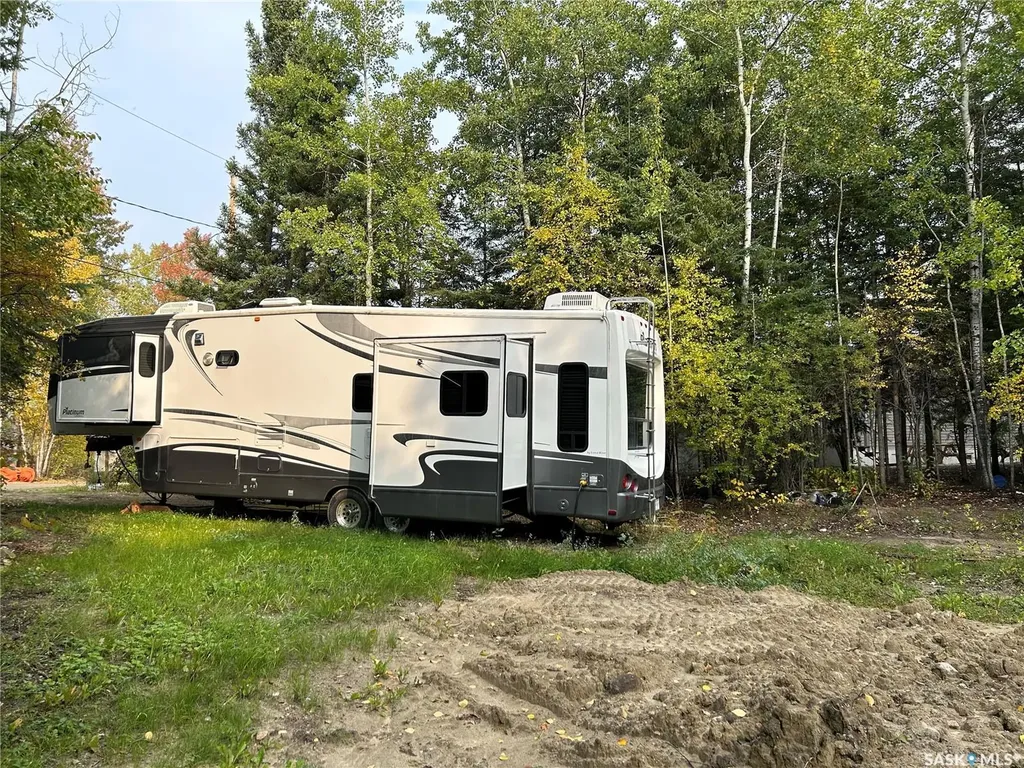 15 Mary Anne Place Paddockwood Rm No. 520 SK S0J 0N0