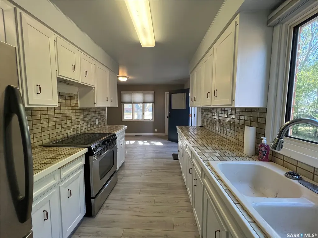 1118 Broadview Road Esterhazy SK S0A 0X0