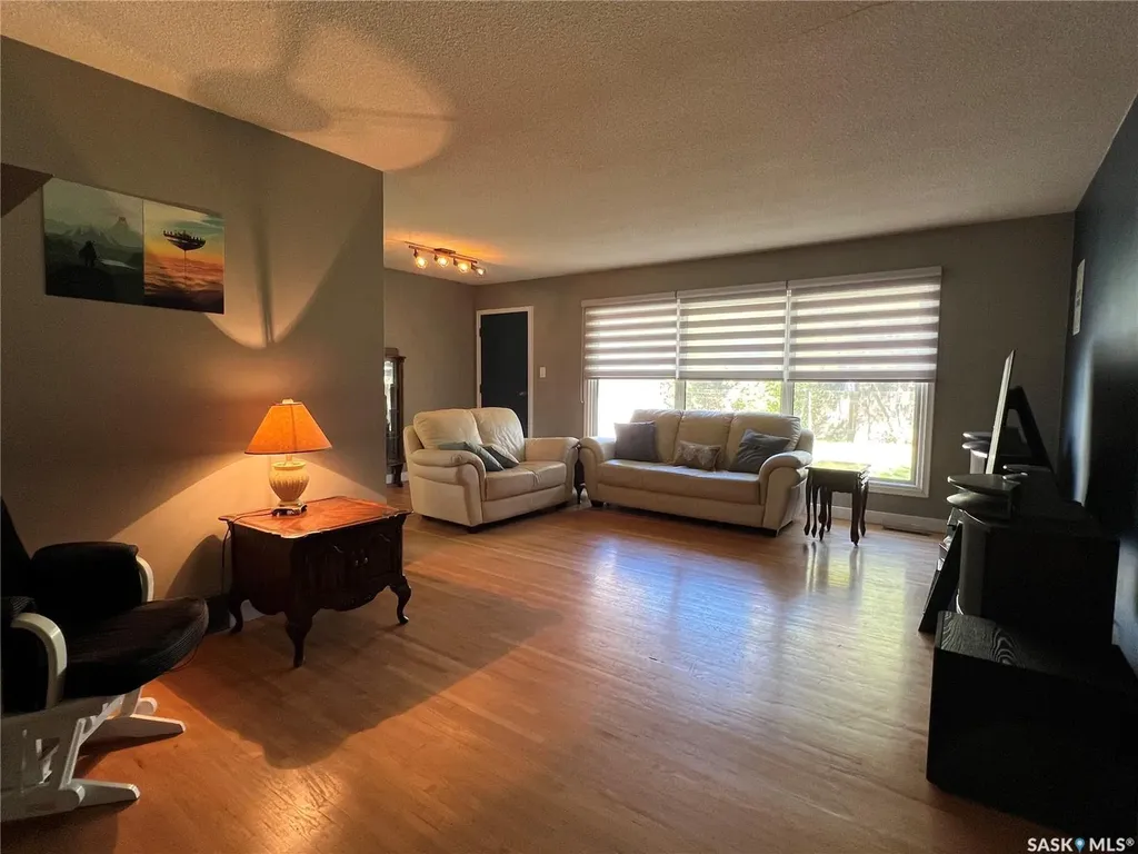 1118 Broadview Road Esterhazy SK S0A 0X0