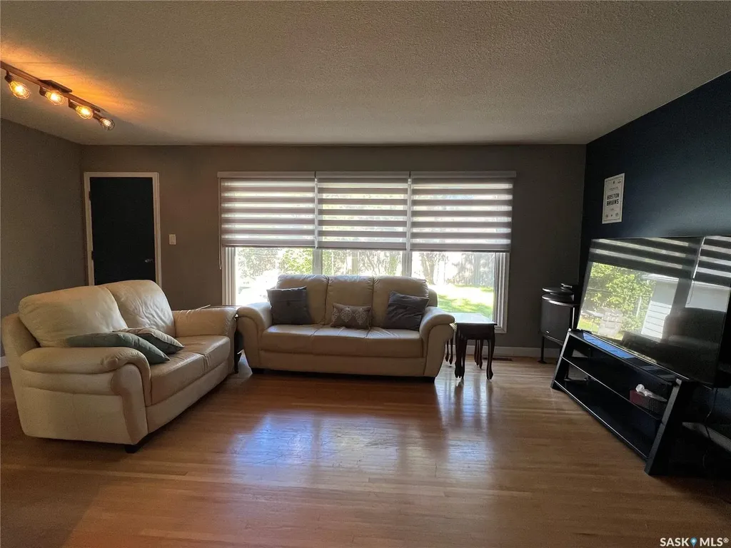 1118 Broadview Road Esterhazy SK S0A 0X0