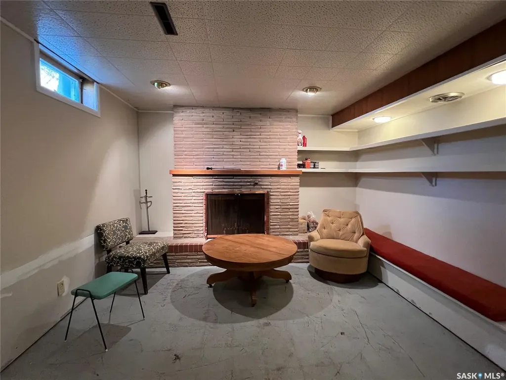 1118 Broadview Road Esterhazy SK S0A 0X0