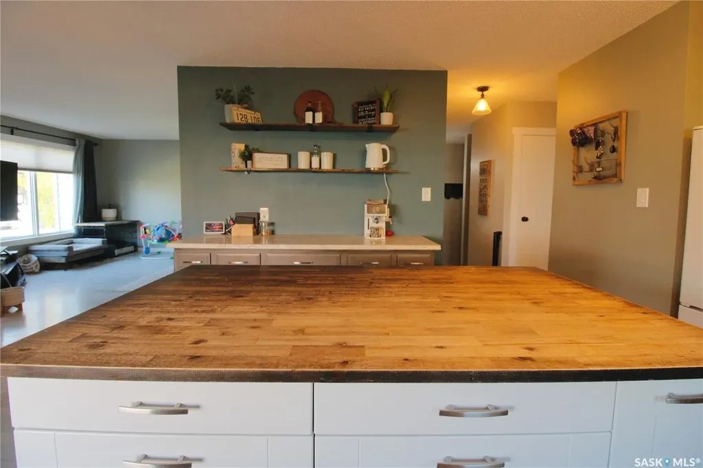 210 Park Place Kipling SK S0G 2S0