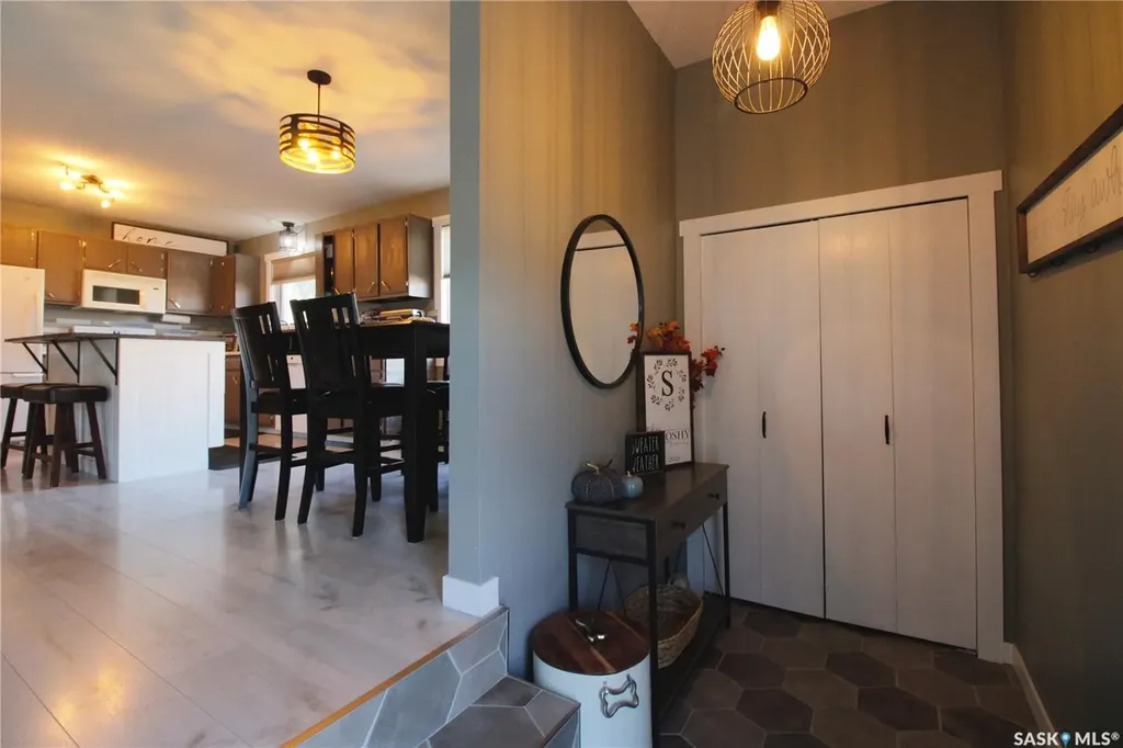 210 Park Place Kipling SK S0G 2S0