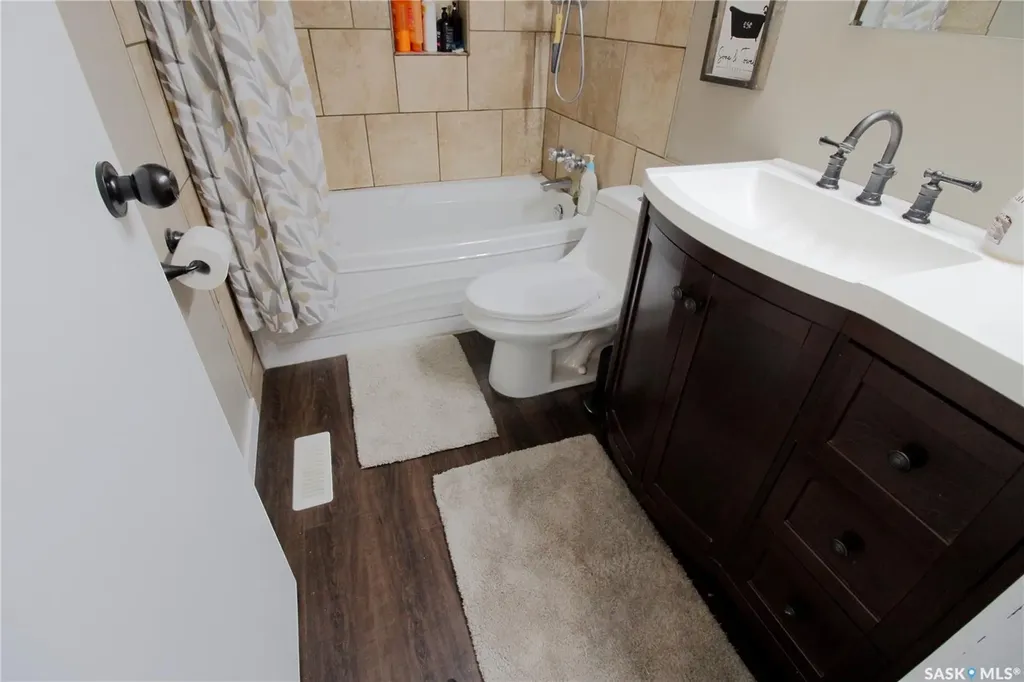 210 Park Place Kipling SK S0G 2S0