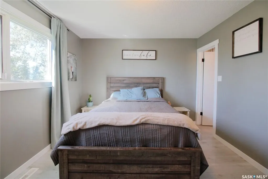 210 Park Place Kipling SK S0G 2S0