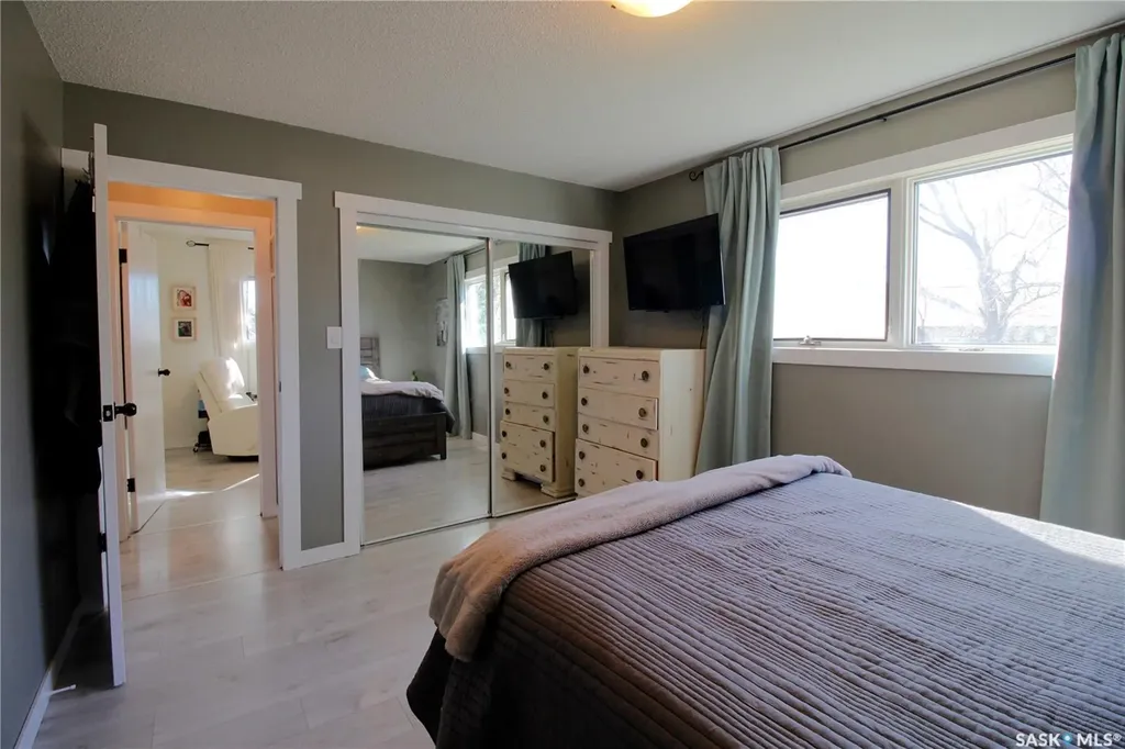 210 Park Place Kipling SK S0G 2S0