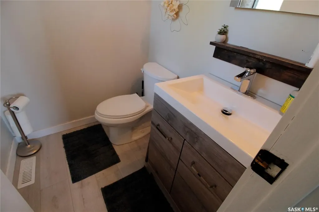 210 Park Place Kipling SK S0G 2S0