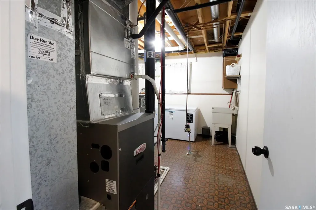 210 Park Place Kipling SK S0G 2S0