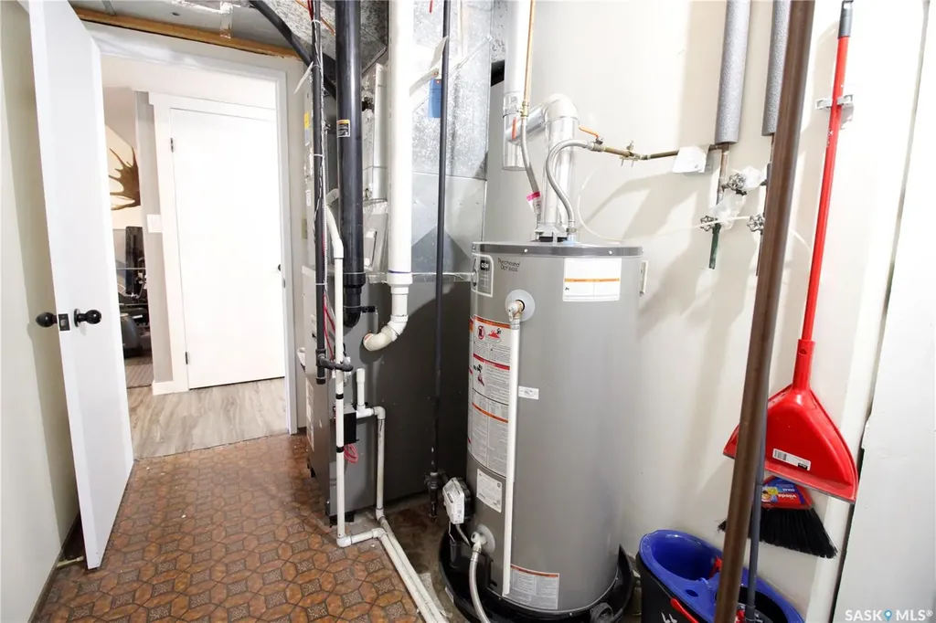 210 Park Place Kipling SK S0G 2S0