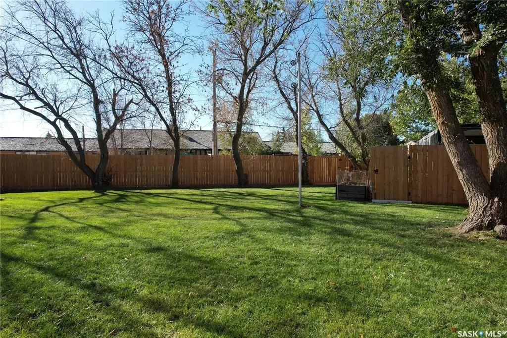 210 Park Place Kipling SK S0G 2S0