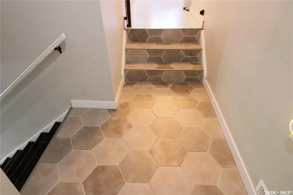 210 Park Place Kipling SK S0G 2S0