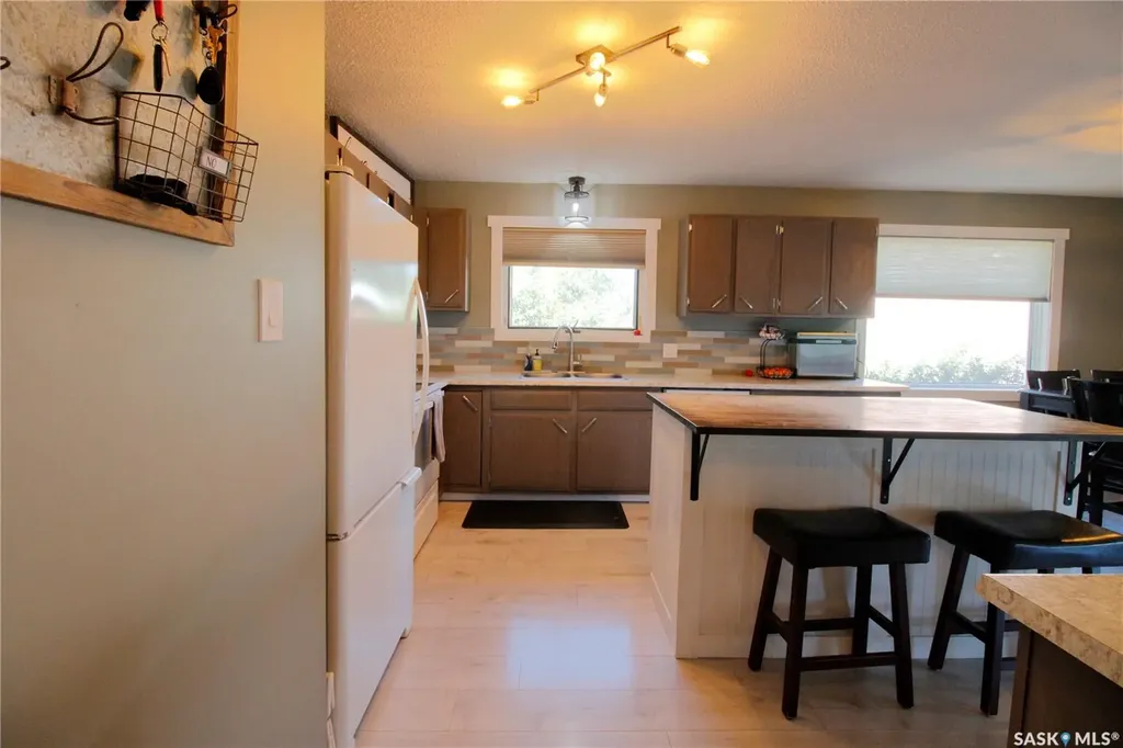 210 Park Place Kipling SK S0G 2S0