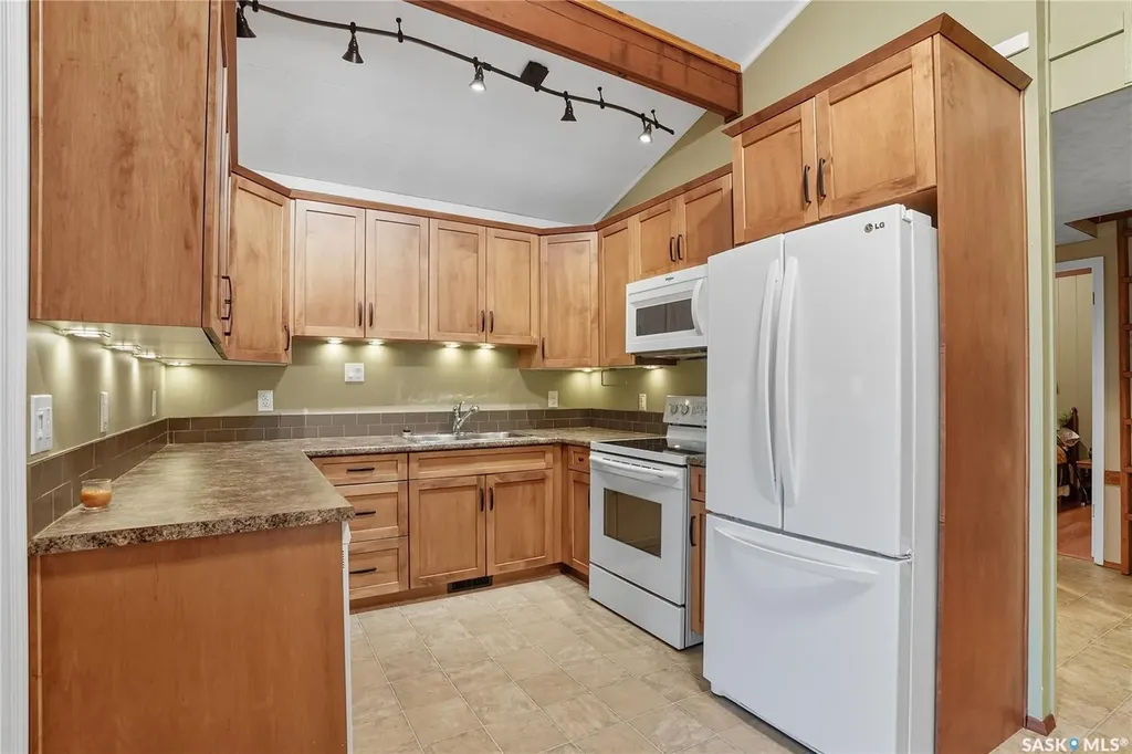 Lake Address Hoodoo Rm No. 401 SK S0K 4P0