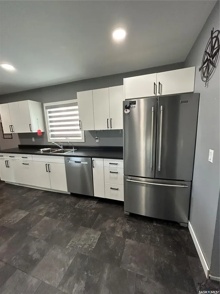 102 2nd Avenue N Lintlaw SK S0A 2H0