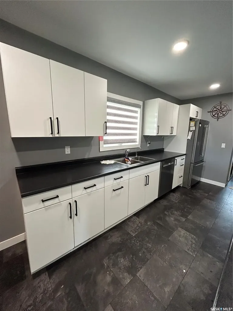 102 2nd Avenue N Lintlaw SK S0A 2H0