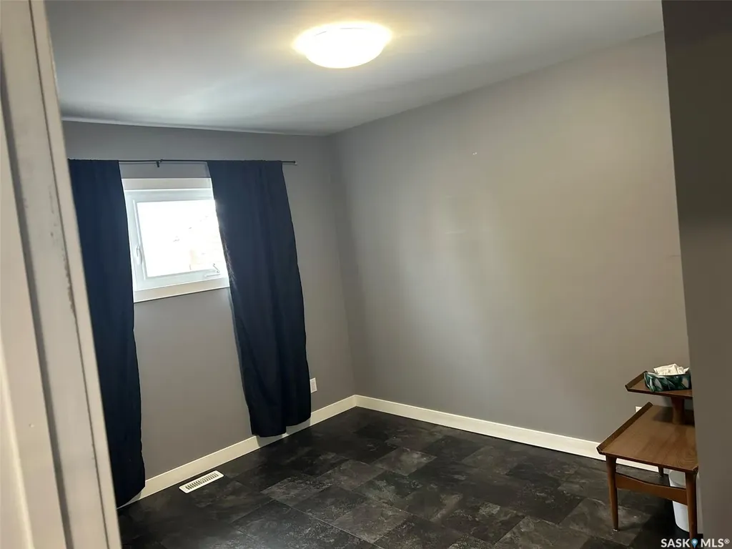 102 2nd Avenue N Lintlaw SK S0A 2H0