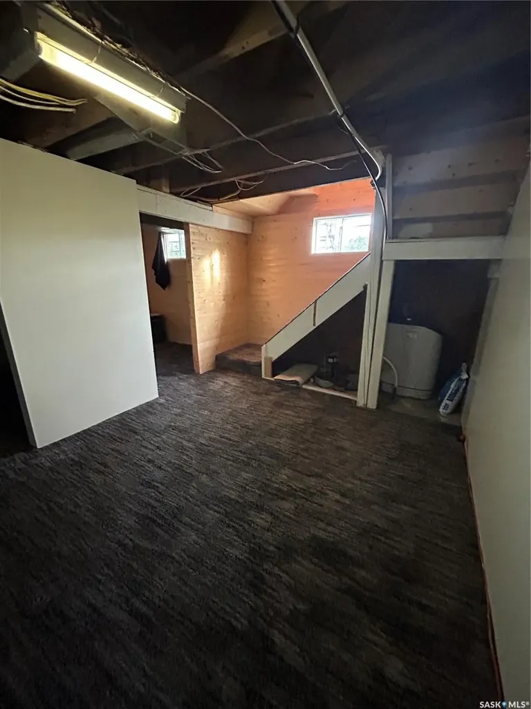 102 2nd Avenue N Lintlaw SK S0A 2H0