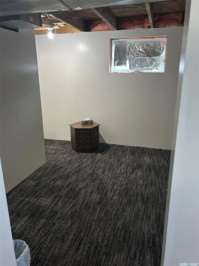 102 2nd Avenue N Lintlaw SK S0A 2H0