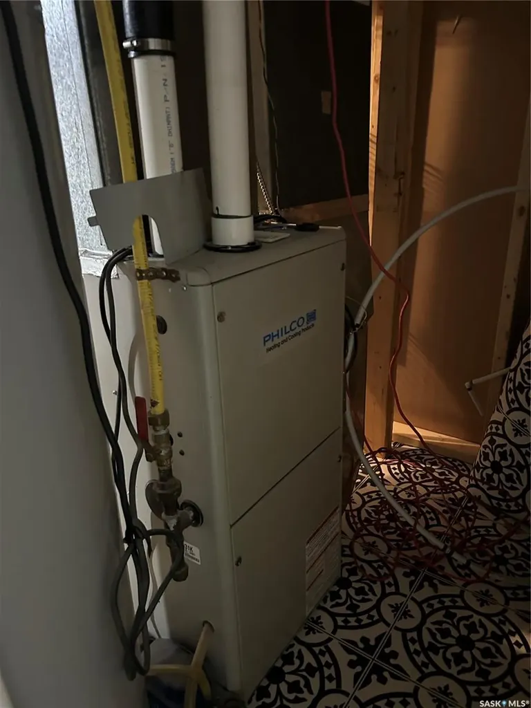 102 2nd Avenue N Lintlaw SK S0A 2H0