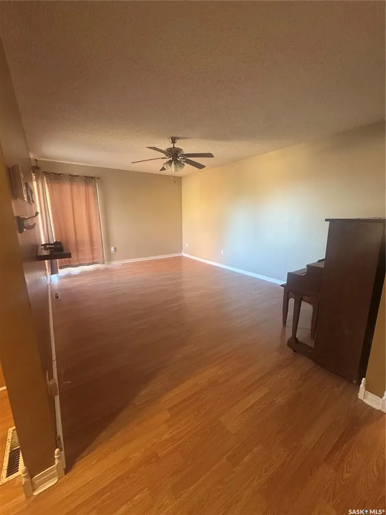 522 1st Street E Lafleche SK S0H 2K0