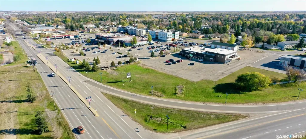 516 & 522 Broadway Street W Yorkton SK S3N 0P5