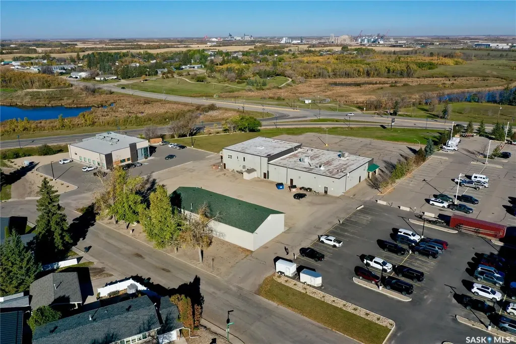 516 & 522 Broadway Street W Yorkton SK S3N 0P5