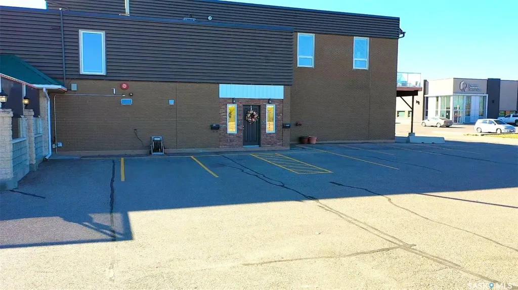 516 & 522 Broadway Street W Yorkton SK S3N 0P5