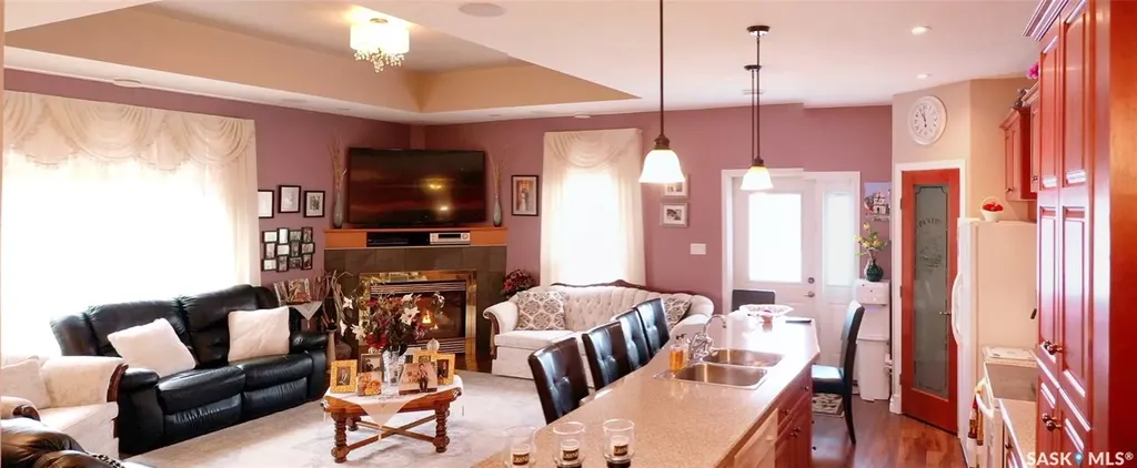 516 & 522 Broadway Street W Yorkton SK S3N 0P5