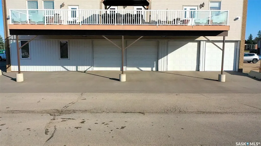516 & 522 Broadway Street W Yorkton SK S3N 0P5