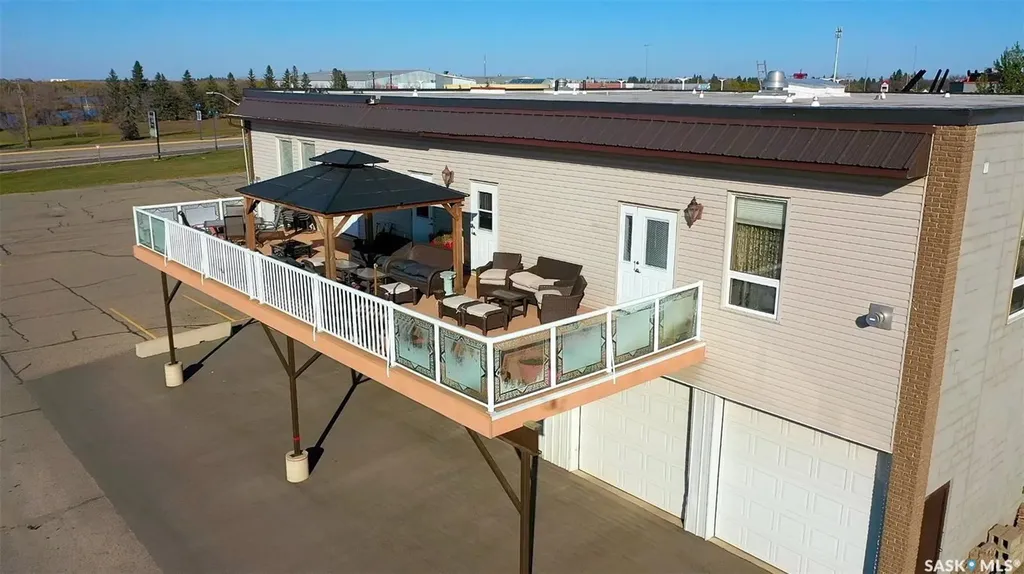 516 & 522 Broadway Street W Yorkton SK S3N 0P5