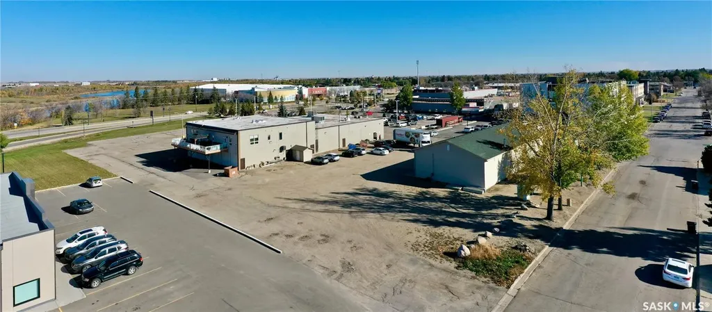 516 & 522 Broadway Street W Yorkton SK S3N 0P5