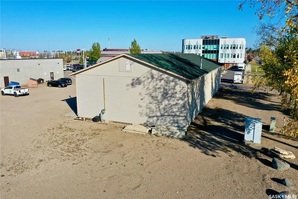 516 & 522 Broadway Street W Yorkton SK S3N 0P5