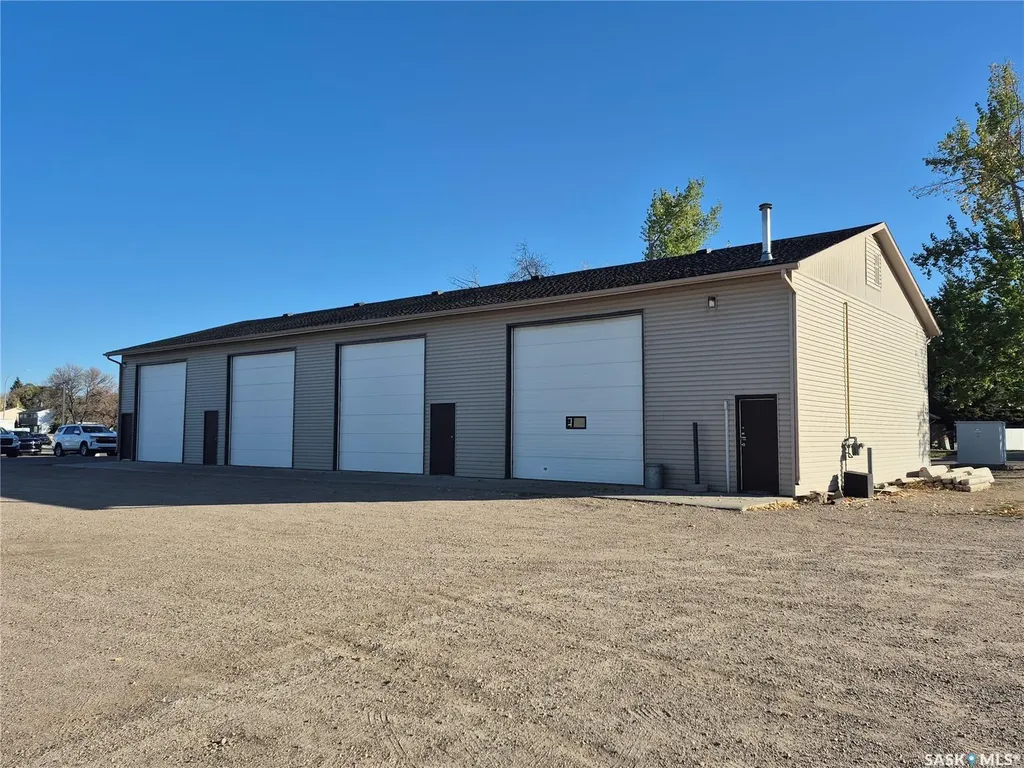 516 & 522 Broadway Street W Yorkton SK S3N 0P5