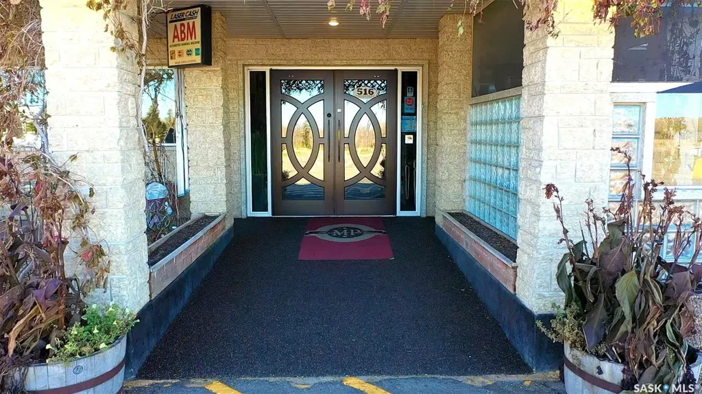 516 & 522 Broadway Street W Yorkton SK S3N 0P5