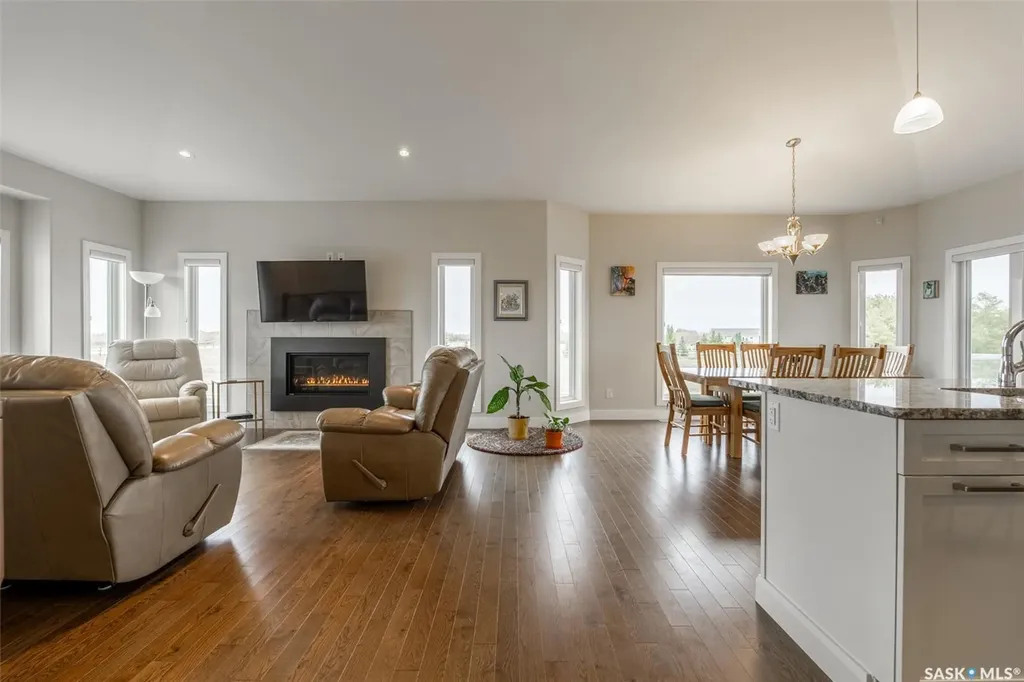 118 Louise Crescent Aberdeen Rm No. 373 SK S7A 0A9