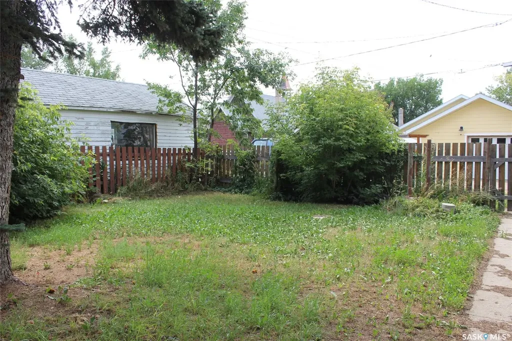 423 2nd Street W Shaunavon SK S0N 2M0